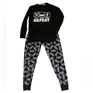 ⭐️3/$15⭐️ The Pyjama Factory Eat, Sleep, Flos, Repeat Pajama Set
